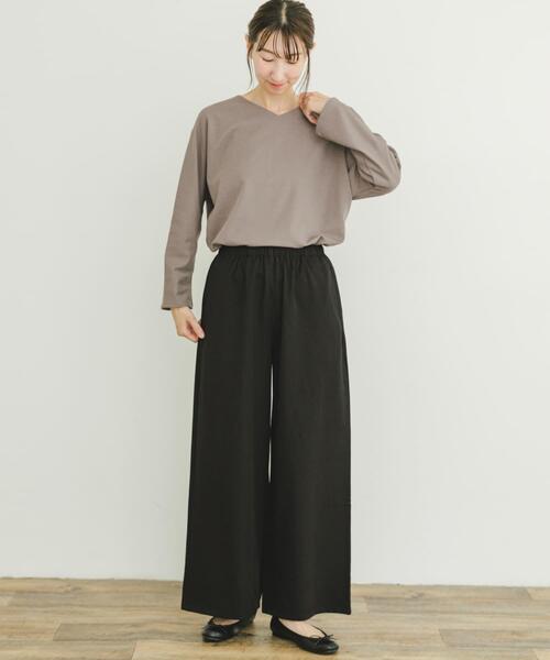 ITEMS URBANRESEARCH（アイテムズ アーバンリサーチ）の「イージーワイドストレートパンツ（その他パンツ・レディース・グリーン/ブラック/ブラウン/ライトベージュ/ドット・FREE）」の16枚目の写真