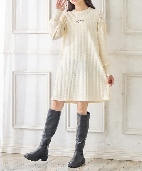 Amourire girl(アムリールガール)の「袖チュールワンピース(130㎝~160㎝)(ワンピース・キッズ・オフホワイト/ブラック/サックスブルー/ピンク/ホワイト系その他・130cm/140cm/150cm/160cm)」の3枚目の写真