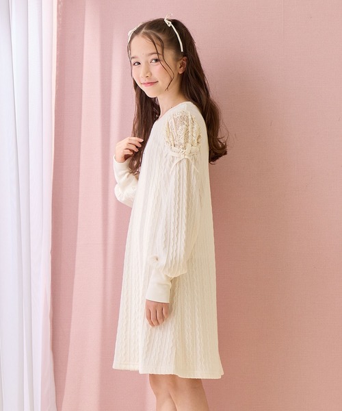 Amourire girl（アムリールガール）の「袖チュールワンピース(130㎝～160㎝)（ワンピース・キッズ・オフホワイト/ブラック/サックスブルー/ピンク・130cm/140cm/150cm/160cm）」の7枚目の写真