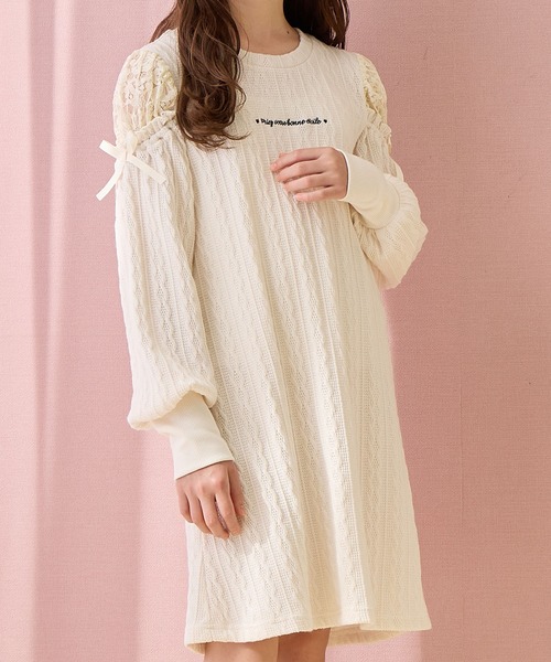 Amourire girl（アムリールガール）の「袖チュールワンピース(130㎝～160㎝)（ワンピース・キッズ・オフホワイト/ブラック/サックスブルー/ピンク・130cm/140cm/150cm/160cm）」の10枚目の写真