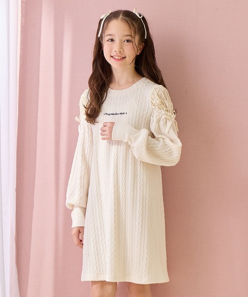 Amourire girl（アムリールガール）の「袖チュールワンピース(130㎝～160㎝)（ワンピース・キッズ・オフホワイト/ブラック/サックスブルー/ピンク・130cm/140cm/150cm/160cm）」の6枚目の写真