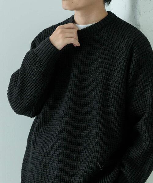 ITEMS URBANRESEARCH（アイテムズ アーバンリサーチ）の「ワッフル編み クルーネックニット（ニット/セーター・メンズ・チャコールグレー/ブラック/オフホワイト/オリーブ/モカ・SMALL/MEDIUM/LARGE）」の19枚目の写真