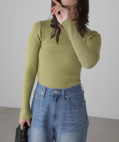 FREE'S MART（フリーズマート）の「◆ラメボトルネックリブニット（ニット/セーター・レディース・パープル/ホワイト/ライトグリーン/グレー・FREE）」の4枚目の写真