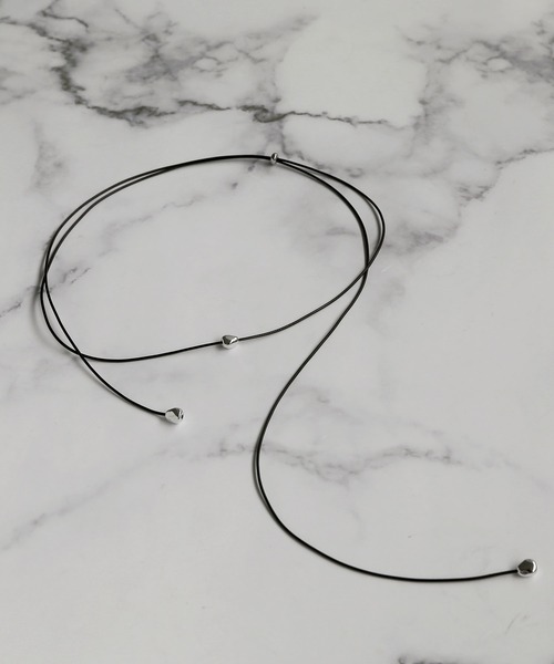 colleca la(コレカラ)の「ポイントスリムコードチョーカー/ネックレス(チョーカー・レディース・シルバー/ゴールド・FREE)」の2枚目の写真