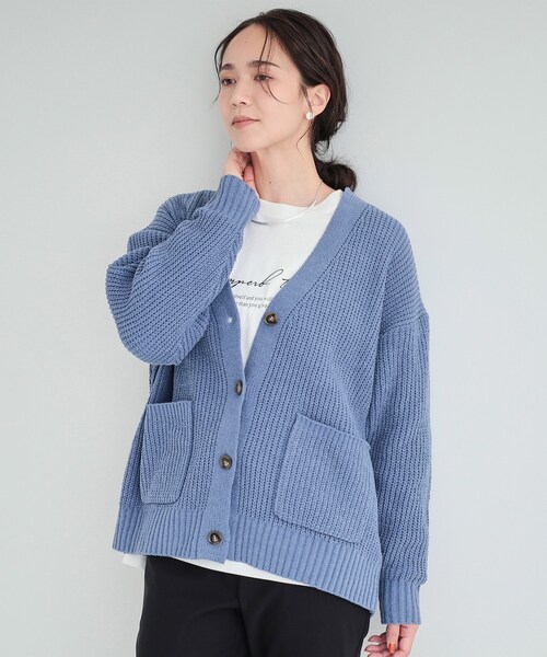 SHOO・LA・RUE(シューラルー)の「◆【高レビュー/洗える】ポケット付きが嬉しい ざっくり編み Vネックカーディガン(カーディガン/ボレロ・レディース・オフホワイト/マスタード/ベージュ/ブルー/チャコールグレー・00)」の4枚目の写真