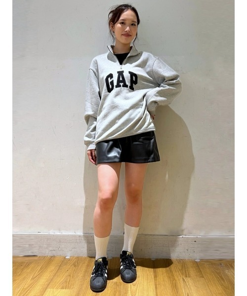 GAP（ギャップ）の「リラックス GAPロゴ ハーフジップ スウェット・トレーナー（スウェット・メンズ・ブラック/ライトグレー・L/M/XL/S/XS）」の9枚目の写真