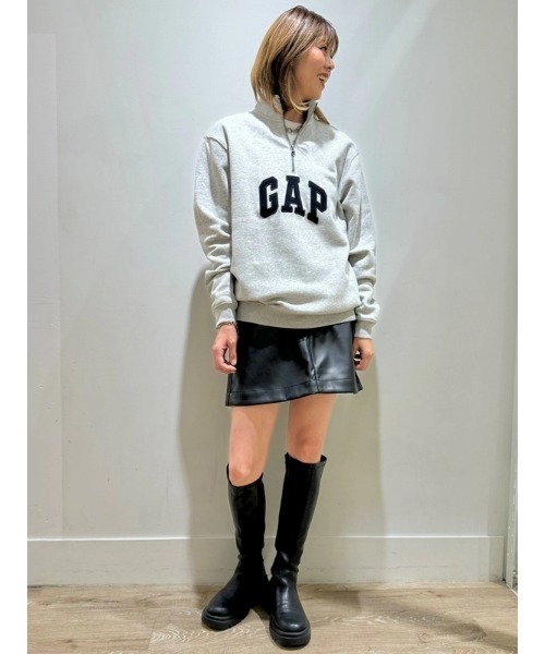 GAP（ギャップ）の「リラックス GAPロゴ ハーフジップ スウェット・トレーナー（スウェット・メンズ・ブラック/ライトグレー・L/M/XL/S/XS）」の11枚目の写真