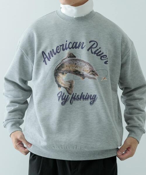 ITEMS URBANRESEARCH（アイテムズ アーバンリサーチ）の「クルーネックスエット fishing（スウェット・メンズ・ブラック/グレー/オートミール・MEDIUM/LARGE）」の3枚目の写真