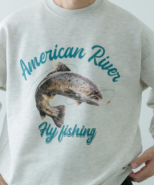ITEMS URBANRESEARCH（アイテムズ アーバンリサーチ）の「クルーネックスエット fishing（スウェット・メンズ・ブラック/グレー/オートミール・MEDIUM/LARGE）」の4枚目の写真