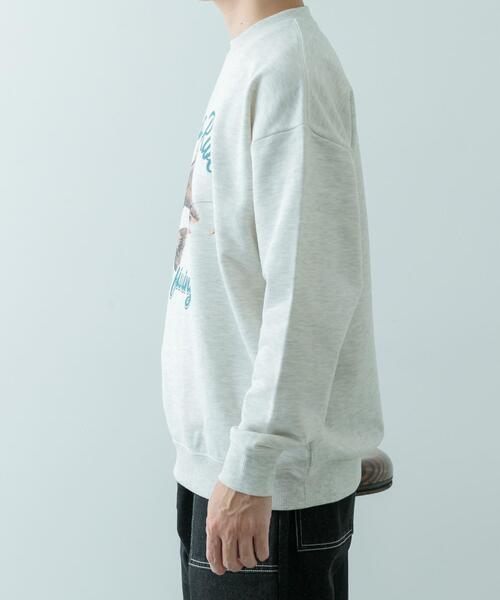 ITEMS URBANRESEARCH（アイテムズ アーバンリサーチ）の「クルーネックスエット fishing（スウェット・メンズ・ブラック/グレー/オートミール・MEDIUM/LARGE）」の8枚目の写真