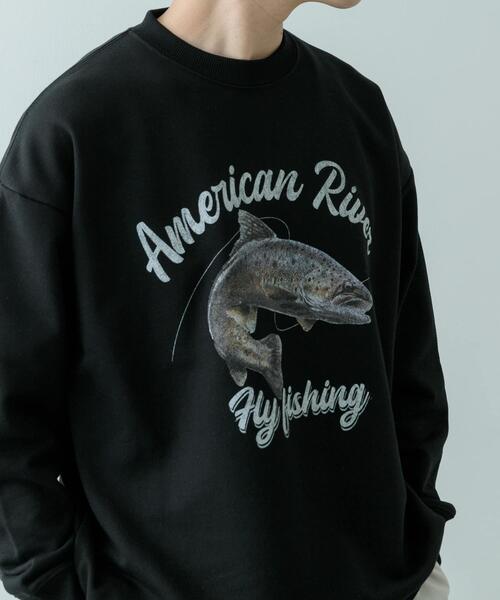 ITEMS URBANRESEARCH（アイテムズ アーバンリサーチ）の「クルーネックスエット fishing（スウェット・メンズ・ブラック/グレー/オートミール・MEDIUM/LARGE）」の22枚目の写真