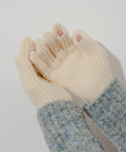 SMELLY（スメリー）の「ホールタッチニットグローブ（手袋・レディース・ベージュ/アイボリー/ブラック・-）」の9枚目の写真