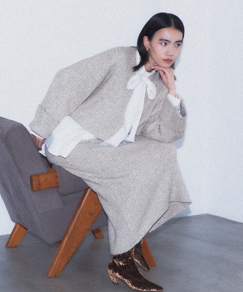 GALLEST（ギャレスト）の「ワイドリブニットスカート（スカート・レディース・チャコールグレー/ベージュ・36/38）」の4枚目の写真