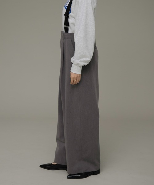 URBAN RESEARCH Sonny Label（アーバンリサーチサニーレーベル）の「サスペンダー付きタックパンツ（その他パンツ・レディース・グレー/ブラック・36/38）」の16枚目の写真