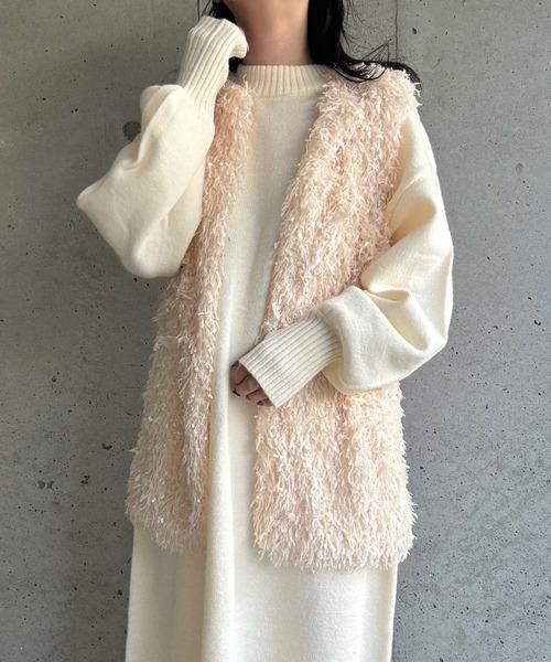 merrylatte(メリーラテ)の「指穴付ロングニットワンピース(ワンピース・レディース・アイボリー・FREE)」の12枚目の写真