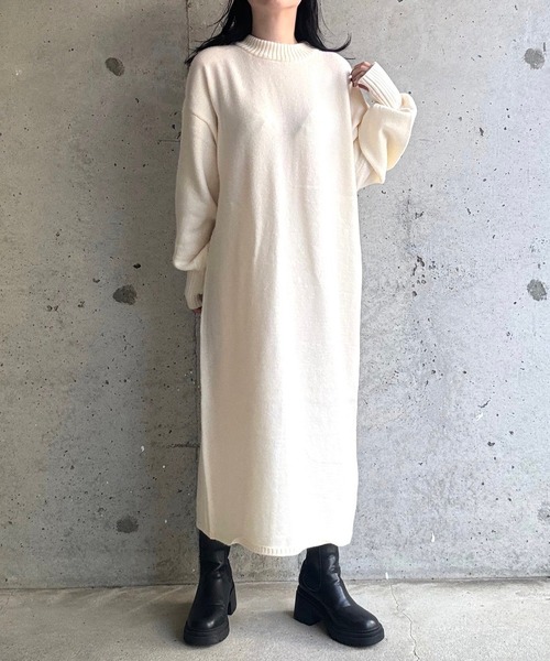 merrylatte(メリーラテ)の「指穴付ロングニットワンピース(ワンピース・レディース・アイボリー・FREE)」の7枚目の写真