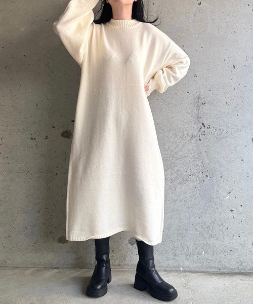 merrylatte(メリーラテ)の「指穴付ロングニットワンピース(ワンピース・レディース・アイボリー・FREE)」の8枚目の写真