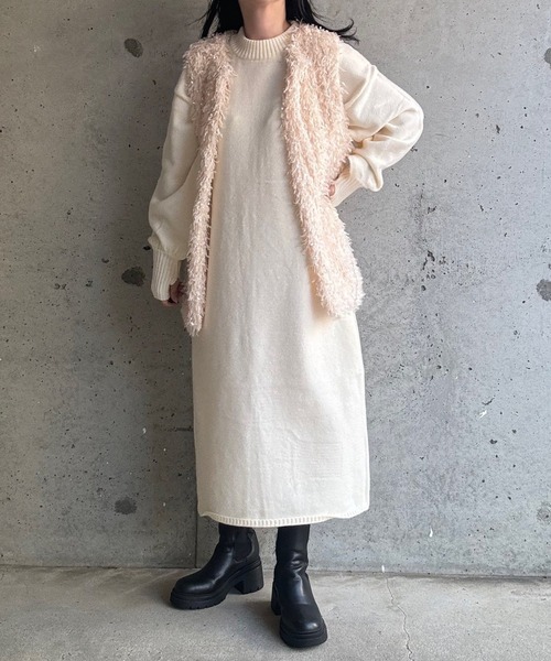 merrylatte(メリーラテ)の「指穴付ロングニットワンピース(ワンピース・レディース・アイボリー・FREE)」の9枚目の写真