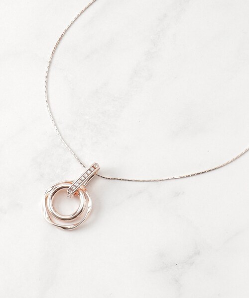 SHOO・LA・RUE（シューラルー）の「◆ダブルリングネックレス（ネックレス・レディース・ゴールド/ピンクゴールド/シルバー・00）」の3枚目の写真
