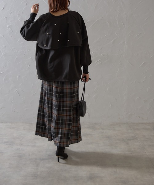 each（イーチ）の「前後2WAYパールケープ付裏起毛スウェット（スウェット・レディース・アイボリー/ブラック/グリーン・FREE）」の22枚目の写真