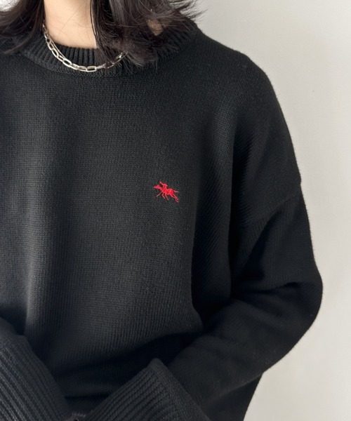 POLOCHAMPS(ポロチャンプス)の「POLOCHAMPS(ポロチャンプス)/ポロチャンプス 別注 ワンポイント刺繍 クルーネック 長袖 オーバーサイズニット セーター(ニット/セーター・レディース・グレー/ブラック/ネイビー・L/M)」の4枚目の写真