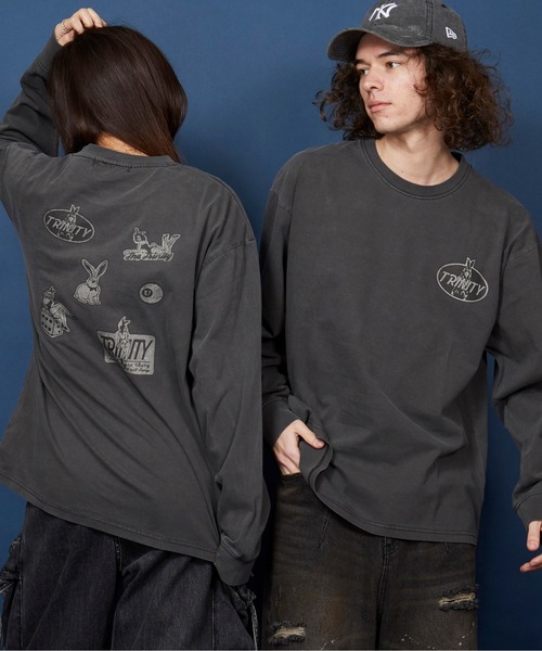 unrelaxing（アンリラクシング）の「ヴィンテージライク 古着風 綿100％ピグメント加工TプリントTシャツ　ロングTシャツ（Tシャツ/カットソー・メンズ・ブラック系その他6/ブラック系1/ブラック系3/その他10/A/ブラック/ブラック系その他2/ブラック×レッド/ブラック系6/ブラック系7/ブラック系8/その他27/その他28/ブラック×シルバー/ブラック系2/ブラック系4/ブラウン系/その他29/ブラック系その他/ブラック系その他3/ブラック系その他5/ブラック×ブルー/その他12/その他20/その他21/その他19/ライトブラック/ブラック×ゴールド/ブラック系5/その他13/スミクロ/ブラック系その他7/ブラウン系9・SMALL/MEDIUM/LARGE/X-LARGE）」の16枚目の写真