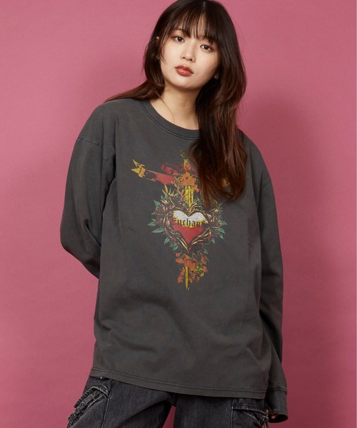 unrelaxing（アンリラクシング）の「ヴィンテージライク 古着風 綿100％ピグメント加工TプリントTシャツ　ロングTシャツ（Tシャツ/カットソー・メンズ・ブラック系その他6/ブラック系1/ブラック系3/その他10/A/ブラック/ブラック系その他2/ブラック×レッド/ブラック系6/ブラック系7/ブラック系8/その他27/その他28/ブラック×シルバー/ブラック系2/ブラック系4/ブラウン系/その他29/ブラック系その他/ブラック系その他3/ブラック系その他5/ブラック×ブルー/その他12/その他20/その他21/その他19/ライトブラック/ブラック×ゴールド/ブラック系5/その他13/スミクロ/ブラック系その他7/ブラウン系9・SMALL/MEDIUM/LARGE/X-LARGE）」の20枚目の写真