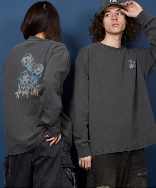 unrelaxing（アンリラクシング）の「ヴィンテージライク 古着風 綿100％ピグメント加工TプリントTシャツ　ロングTシャツ（Tシャツ/カットソー・メンズ・ブラック系その他6/ブラック系1/ブラック系3/その他10/A/ブラック/ブラック系その他2/ブラック×レッド/ブラック系6/ブラック系7/ブラック系8/その他27/その他28/ブラック×シルバー/ブラック系2/ブラック系4/ブラウン系/その他29/ブラック系その他/ブラック系その他3/ブラック系その他5/ブラック×ブルー/その他12/その他20/その他21/その他19/ライトブラック/ブラック×ゴールド/ブラック系5/その他13/スミクロ/ブラック系その他7/ブラウン系9・SMALL/MEDIUM/LARGE/X-LARGE）」の3枚目の写真