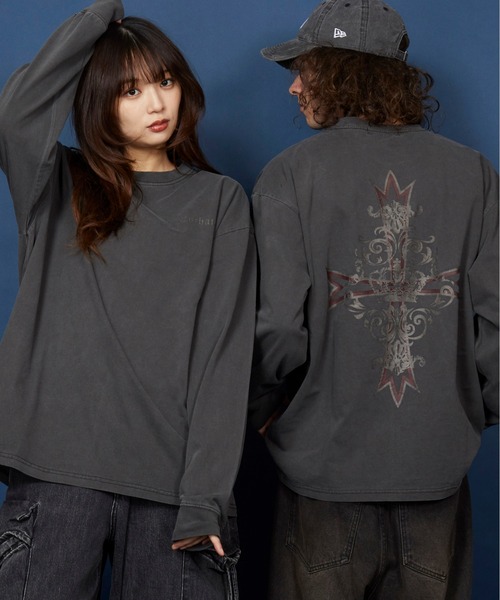 unrelaxing（アンリラクシング）の「ヴィンテージライク 古着風 綿100％ピグメント加工TプリントTシャツ　ロングTシャツ（Tシャツ/カットソー・メンズ・ブラック系その他6/ブラック系1/ブラック系3/その他10/A/ブラック/ブラック系その他2/ブラック×レッド/ブラック系6/ブラック系7/ブラック系8/その他27/その他28/ブラック×シルバー/ブラック系2/ブラック系4/ブラウン系/その他29/ブラック系その他/ブラック系その他3/ブラック系その他5/ブラック×ブルー/その他12/その他20/その他21/その他19/ライトブラック/ブラック×ゴールド/ブラック系5/その他13/スミクロ/ブラック系その他7/ブラウン系9・SMALL/MEDIUM/LARGE/X-LARGE）」の13枚目の写真