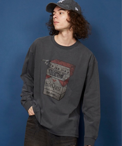 unrelaxing（アンリラクシング）の「ヴィンテージライク 古着風 綿100％ピグメント加工TプリントTシャツ　ロングTシャツ（Tシャツ/カットソー・メンズ・ブラック系その他6/ブラック系1/ブラック系3/その他10/A/ブラック/ブラック系その他2/ブラック×レッド/ブラック系6/ブラック系7/ブラック系8/その他27/その他28/ブラック×シルバー/ブラック系2/ブラック系4/ブラウン系/その他29/ブラック系その他/ブラック系その他3/ブラック系その他5/ブラック×ブルー/その他12/その他20/その他21/その他19/ライトブラック/ブラック×ゴールド/ブラック系5/その他13/スミクロ/ブラック系その他7/ブラウン系9・SMALL/MEDIUM/LARGE/X-LARGE）」の14枚目の写真