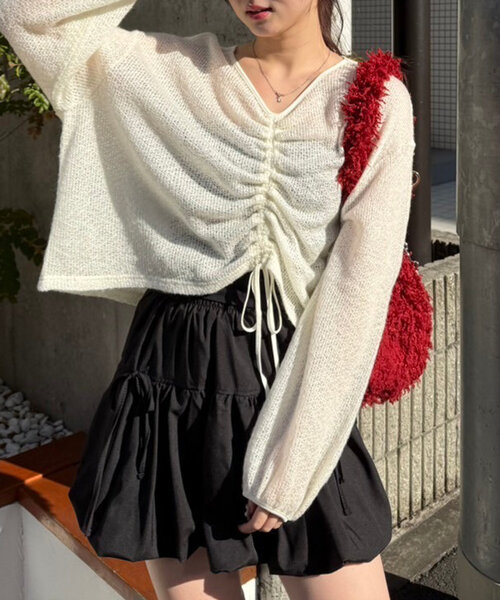 continuer de NICE CLAUP(コンティニューデナイスクラップ)の「【@_chipi2xセレクト】前後2WAYドロストプルオーバー(ニット/セーター・レディース・ブラック/オフホワイト/グレー・FREE)」の4枚目の写真