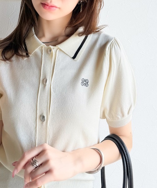 mily bilet(ミウィビレット)の「【mily bilet】洗練された大人カジュアル。デザインボタン胸刺繍半袖ニットポロ(ポロシャツ・レディース・アイボリー/ネイビー/ベージュ・X-LARGE/SMALL/MEDIUM/LARGE)」の4枚目の写真