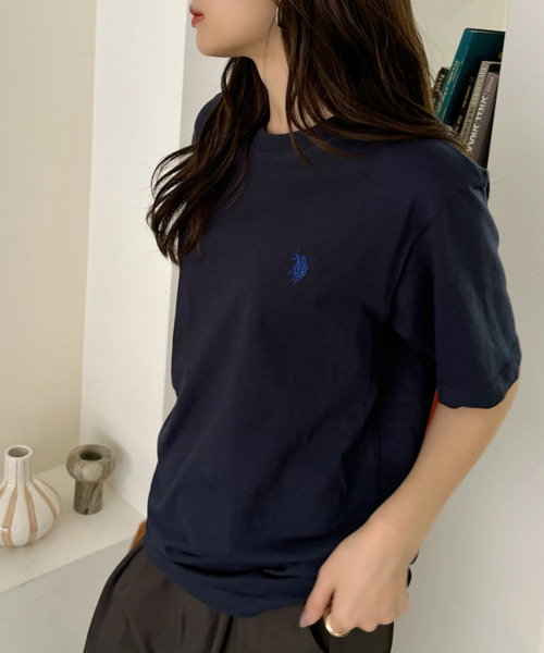 U.S. POLO ASSN.(ユーエスポロアッスン)の「U.S. POLO ASSN. ベーシック クルーネック 半袖 Tシャツ(Tシャツ/カットソー・レディース・キャメル/ブラック/ネイビー/サーモンピンク/オフホワイト/グリーン・L/M/S)」の8枚目の写真