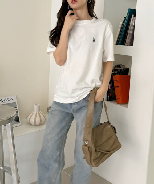 U.S. POLO ASSN.(ユーエスポロアッスン)の「U.S. POLO ASSN. ベーシック クルーネック 半袖 Tシャツ(Tシャツ/カットソー・レディース・キャメル/ブラック/ネイビー/サーモンピンク/オフホワイト/グリーン・L/M/S)」の12枚目の写真