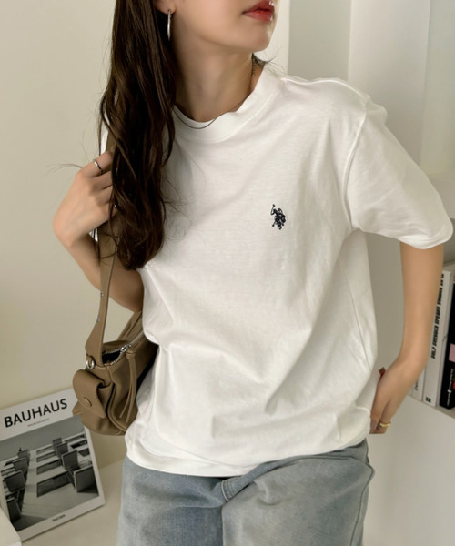 U.S. POLO ASSN.(ユーエスポロアッスン)の「U.S. POLO ASSN. ベーシック クルーネック 半袖 Tシャツ(Tシャツ/カットソー・レディース・キャメル/ブラック/ネイビー/サーモンピンク/オフホワイト/グリーン・L/M/S)」の9枚目の写真