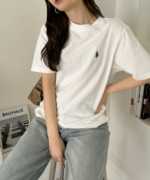 U.S. POLO ASSN.(ユーエスポロアッスン)の「U.S. POLO ASSN. ベーシック クルーネック 半袖 Tシャツ(Tシャツ/カットソー・レディース・キャメル/ブラック/ネイビー/サーモンピンク/オフホワイト/グリーン・L/M/S)」の10枚目の写真