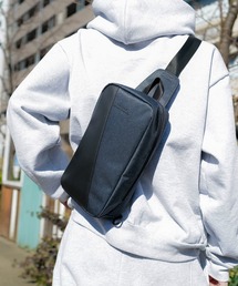 【BULE STANDARD/ブルースタンダード】【コンパクトな荷物でのお出掛けにぴったり】切り替え フェイクレザー ボディーバッグ 内ポケット付き デイリーユース トラベル イベント お出かけ 旅行 ユニセックス