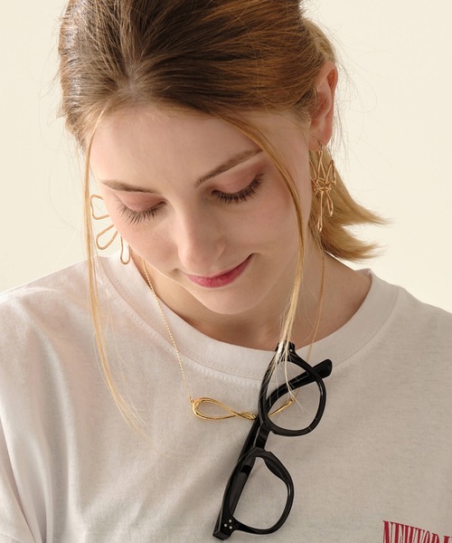 ANOH（アノー）の「フラワーフープピアス（ピアス（両耳用）・レディース・シルバー/ゴールド・FREE）」の15枚目の写真