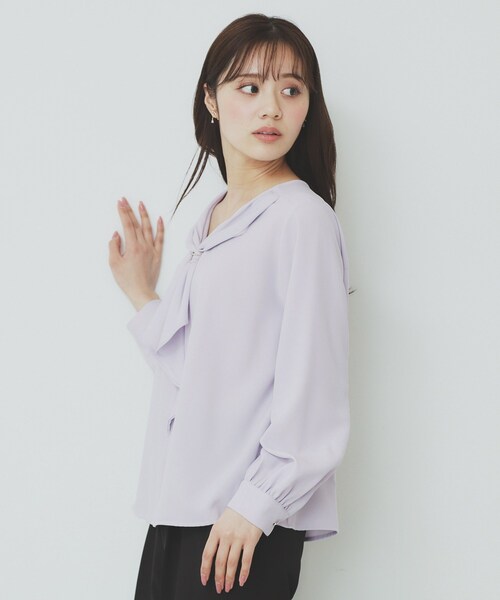 セール】ストレッチラッフルボウタイブラウス【洗濯機洗い可/防シワ