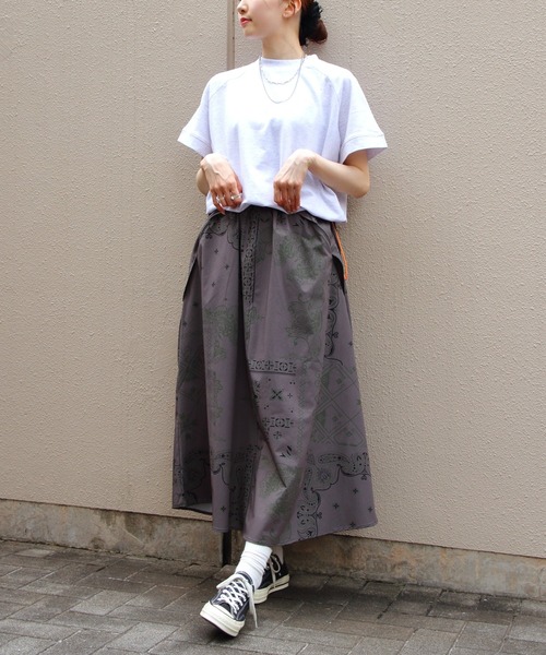 WILD THINGS（ワイルドシングス）の「WILD THINGS/ワイルドシングス　プリントラックススカート　PRINT LAX SKIRT（スカート・レディース・ネイビー/グレー・M）」の6枚目の写真