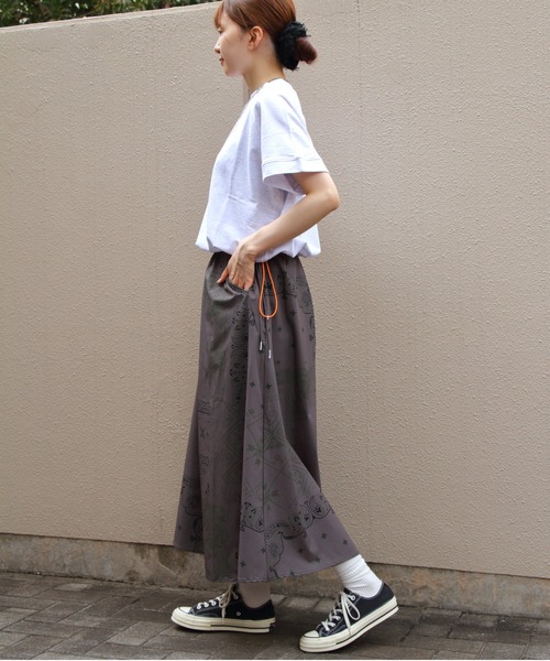 WILD THINGS（ワイルドシングス）の「WILD THINGS/ワイルドシングス　プリントラックススカート　PRINT LAX SKIRT（スカート・レディース・ネイビー/グレー・M）」の7枚目の写真