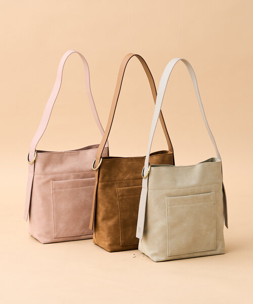 Kastane(カスタネ)の「【Kolors like you】スエードワンハンドルバッグ(ショルダーバッグ・レディース・ブラウン/グレイッシュベージュ/ピンク系その他・FREE)」の2枚目の写真