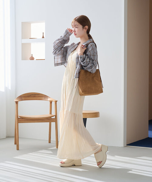 Kastane(カスタネ)の「【Kolors like you】スエードワンハンドルバッグ(ショルダーバッグ・レディース・ブラウン/グレイッシュベージュ/ピンク系その他・FREE)」の10枚目の写真