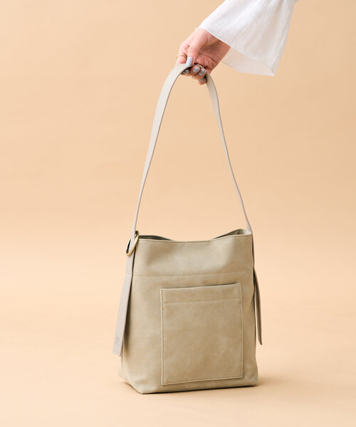 Kastane（カスタネ）の「【Kolors like you】スエードワンハンドル