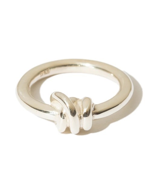 LAPUIS(ラピュイ)の「LAPUIS Coil ring(ラピュイ コイル リング)(リング・メンズ・シルバー/ゴールド・11号/9号)」の8枚目の写真
