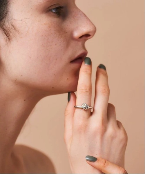 LAPUIS(ラピュイ)の「LAPUIS Coil ring(ラピュイ コイル リング)(リング・メンズ・シルバー/ゴールド・11号/9号)」の11枚目の写真
