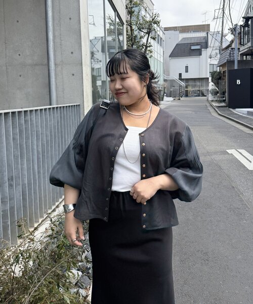 Jena espace merveilleux（ジェナ　エスパスメルヴェイユ）の「【さわ企画】【WEB限定】袖ボリュームシアーシャツ（シャツ/ブラウス・レディース・オフホワイト/チャコールグレー・FREE）」の22枚目の写真