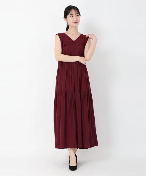 STRAWBERRY-FIELDS(ストロベリーフィールズ)の「パウダーサテンティアードワンピース(スカート・レディース・ブラウン/レッド/ブラック/ブルー/カーキ/ボルドー/モーブ系・2)」の7枚目の写真