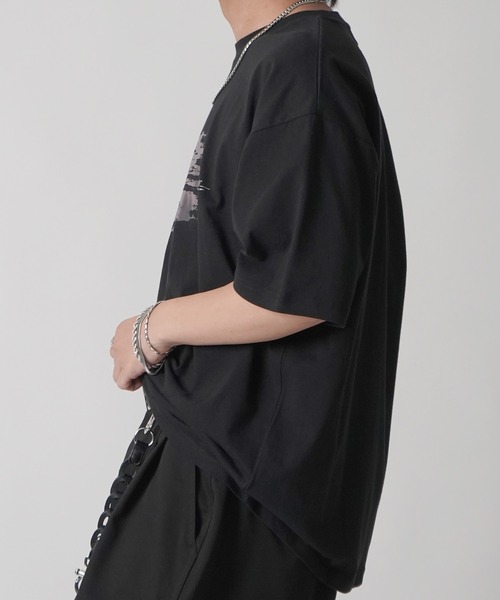 Confirm(コンファーム)の「アブストラクトグラフィック箔プリント 半袖Tシャツ メンズ レディース(Tシャツ/カットソー・メンズ・ブラック/ホワイト/ホワイト系その他/ブラック系その他・M/L)」の22枚目の写真