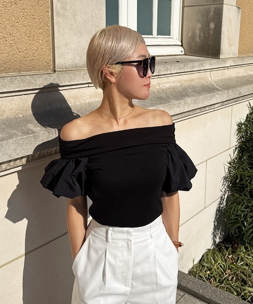 JENNE(ジェンヌ)の「マシュマロスリーブ Tシャツ(Tシャツ/カットソー・レディース・ブラック/ホワイト・SMALL/MEDIUM/LARGE)」の6枚目の写真